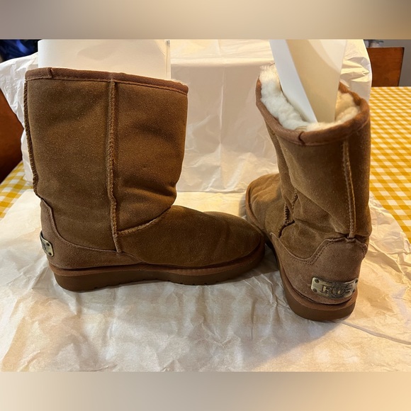 RJ’S Fuzzies Sheepskin/Lined midi boot, Size 8 - Picture 1 of 11